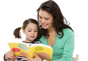 ¿Cómo enseñarle a un niño a leer inglés en casa?