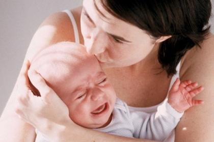 Para ayudar a los padres jóvenes: ¿cómo tranquilizar al recién nacido?