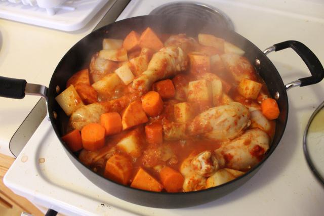 guiso de pollo con zanahorias y calorías de cebolla