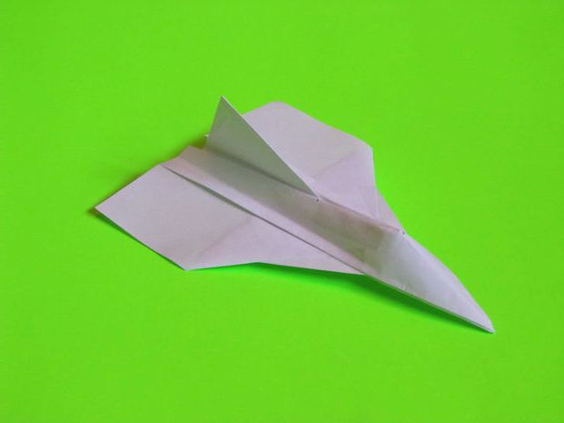Cómo hacer un luchador de papel: de dos maneras
