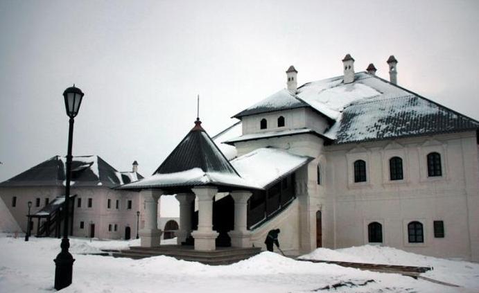Sviyazhsk lugares de interés, o viajar a la isla de la historia